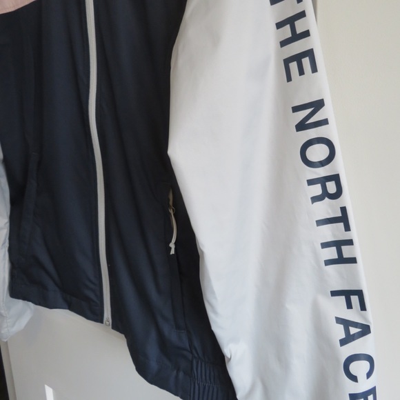 The North Face Colour Block Coat - Picture 3 of 6